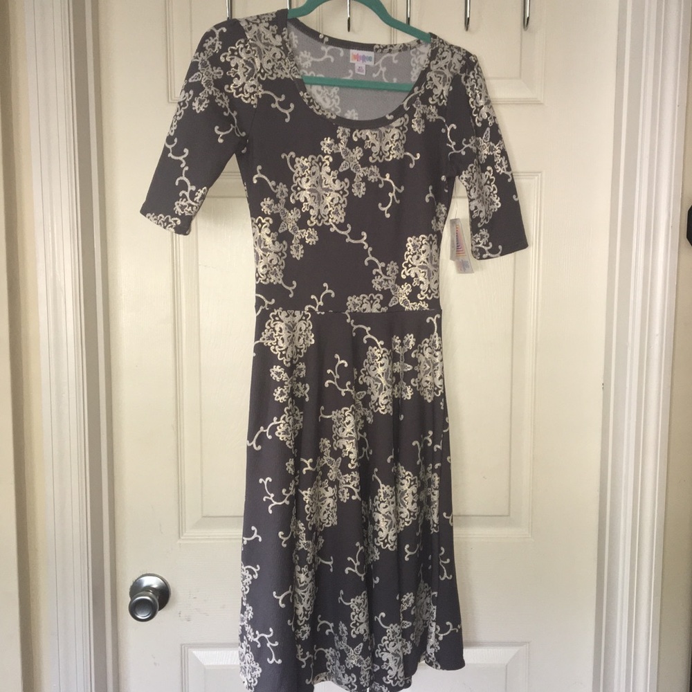 NWT LuLaRoe Nicole - elegant XS - grey white